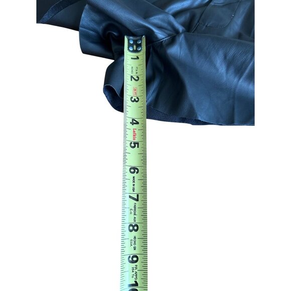 Blank NYC Womens Black Faux Leather Flare Shorts In Stunner Move Size 25 - Picture 7 of 9